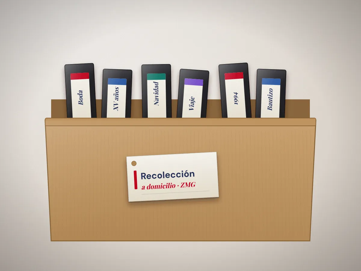 Caja con cintas de video etiquetadas listas para la recolección a domicilio